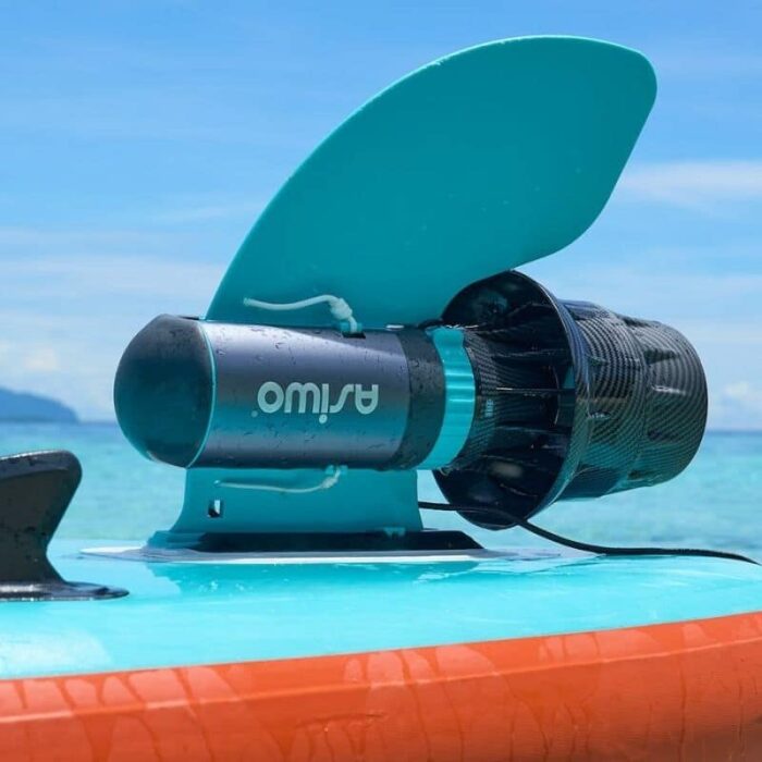 Asiwo U1 underwater scooter propeller in motion beneath paddleboard