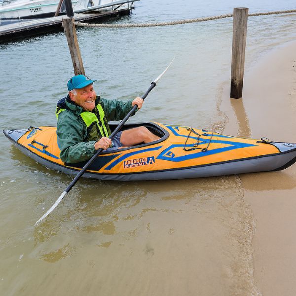 Services 12 For the best demo experience, wear quick-dry clothing and bring a hat, sunscreen and a towel. A life jacket is provided for all in water demos sunshine coast sessions.