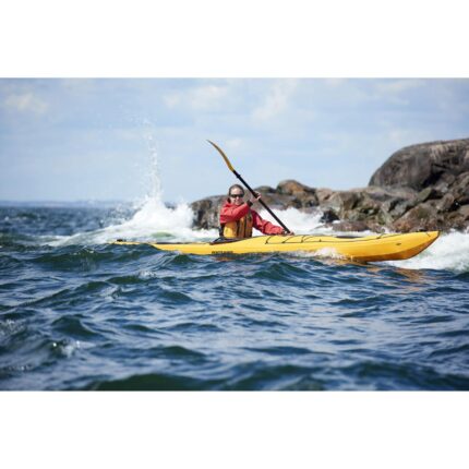 Point 65 Whisky 16 sea kayak handling breaking waves